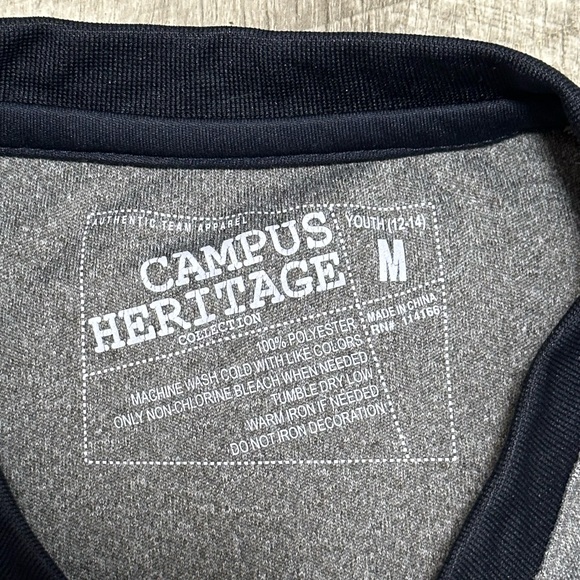 Boys University U of M Michigan Large 12 - 14 Youth Crewneck Top Tee Blue Maze - Picture 6 of 6